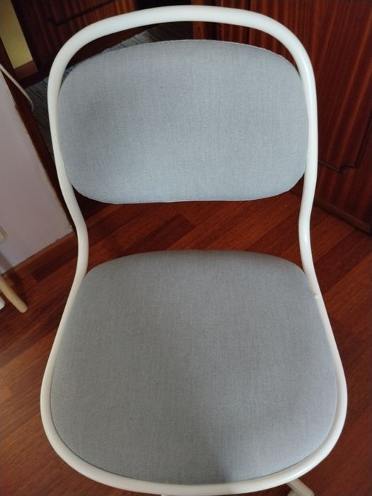 Secretária e cadeira IKEA