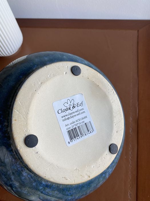 Jarra azul pintada nova