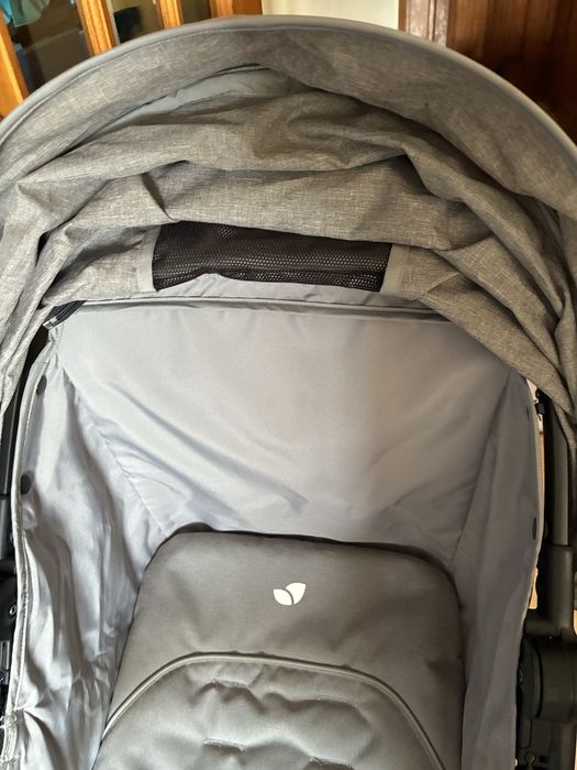 Carrinho compacto e de viagem joie pact