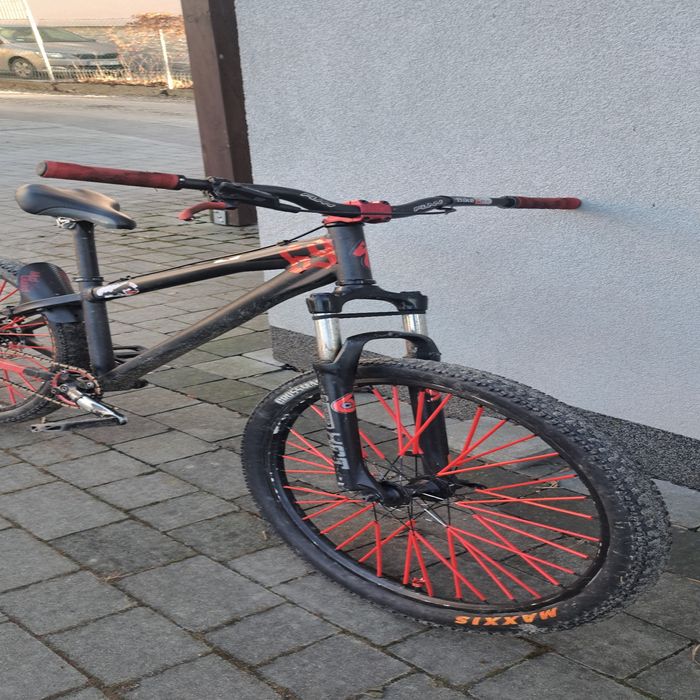 Rower wyczynowy stunt