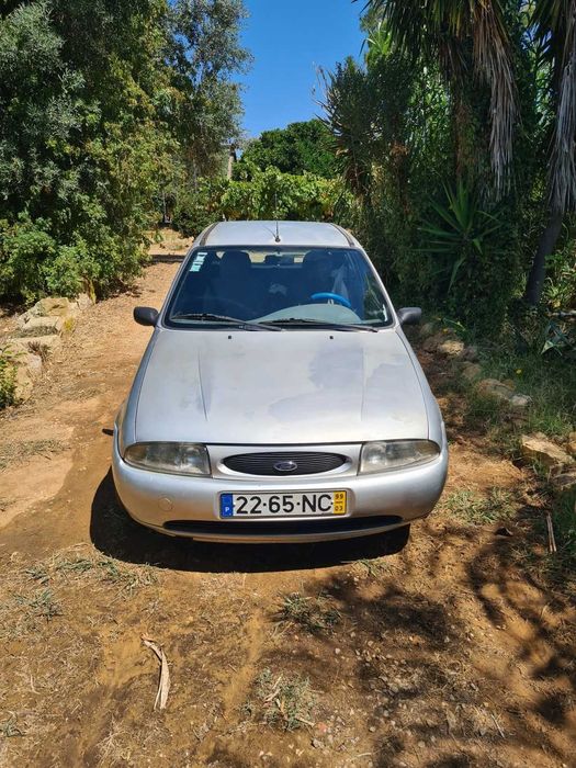 Ford Fiesta Techno 1.8 Diesel