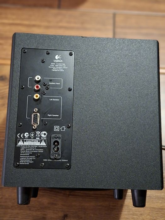 Subwoofer i glosnik komputerowy Logitech z523