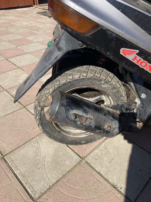 Продам хонду діо   Стояла рік у гаражі неїхала скати хороші