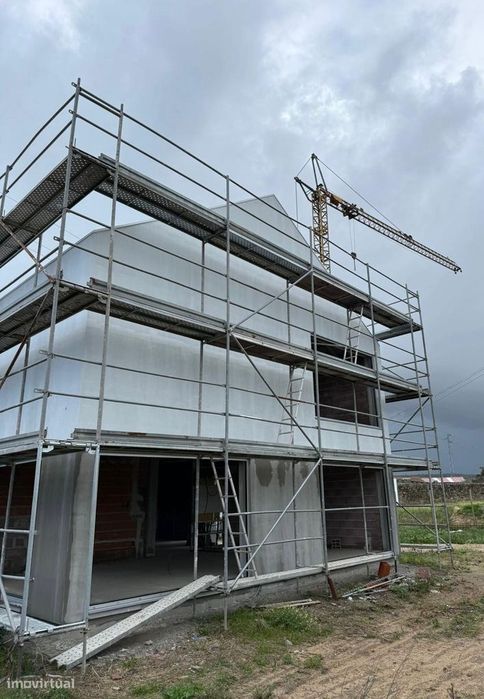 Moradia T4 | Lote 1000m2 | Início de Construção | V. Conde - Touguinhó