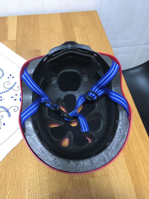 Capacete de bicicleta ou trotinete de criança