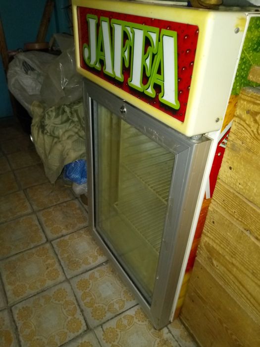 Холодильник витринный