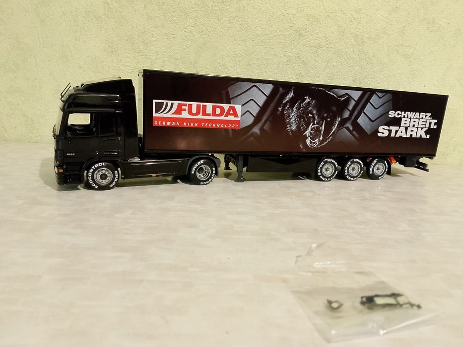 Minichamps actros
