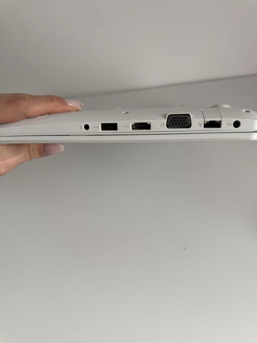 Ноутбук Asus X302U