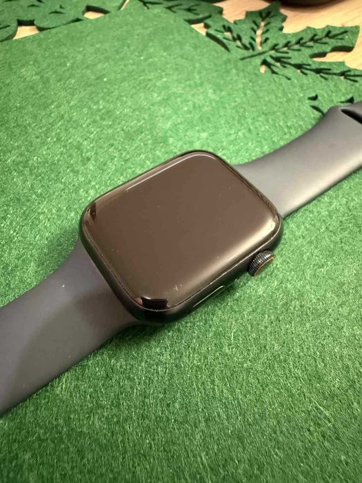 Apple Watch 8 GPS + CELL 45MM M