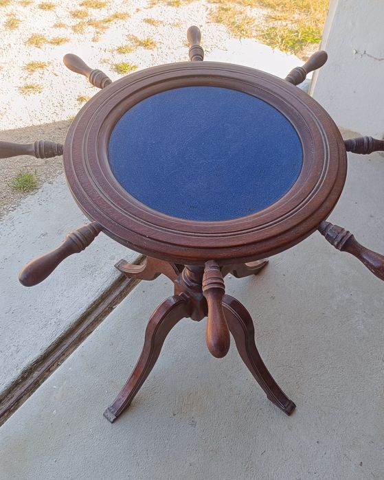 Mesa jogo antiga