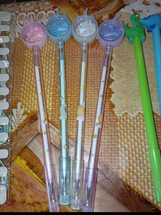 Canetas de gel com unicornio
