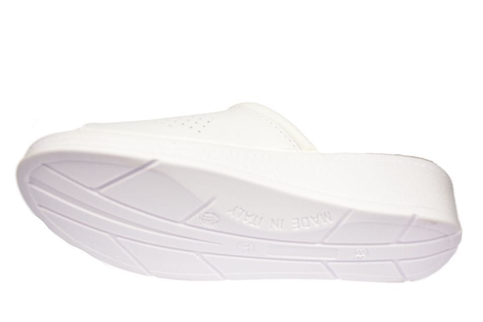 Klapki zdrowotne medyczne damskie skórzane białe 698 roz. 42