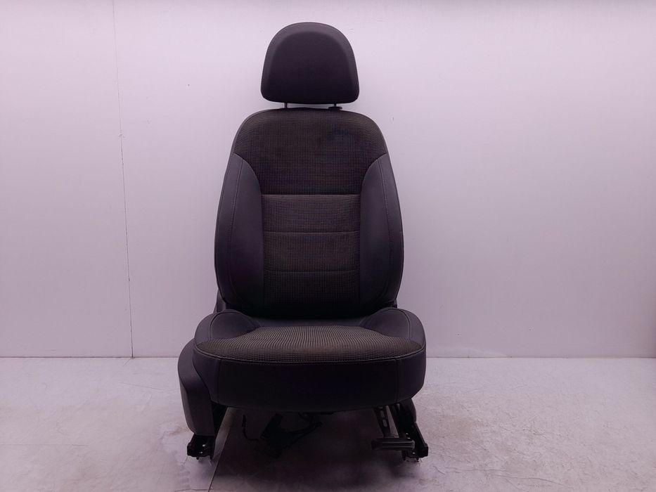 Banco frente direito OPEL Insignia A (G09)