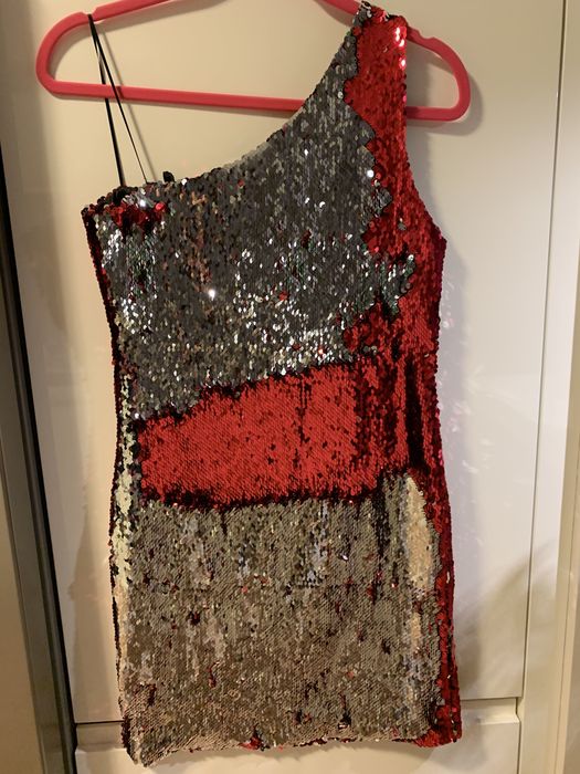 Sukienka cekinowa guess