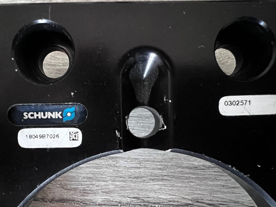 SCHUNK system chwytaka robotycznego EOAT tool changer pneumatyka robot