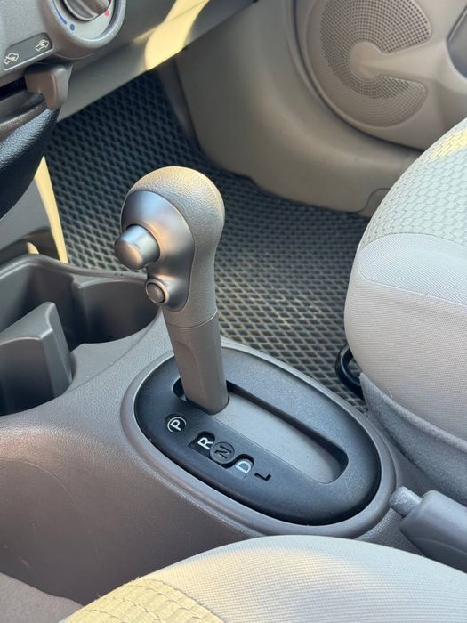 Nissan Micra 2011 рік, 1.2 бенз. АВТОМАТ