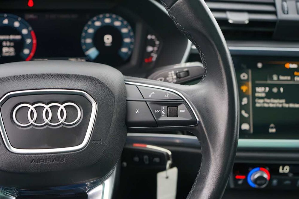 Audi Q3      2022