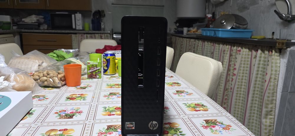 PC hp com 8 gb ram ryzen 3 3250u