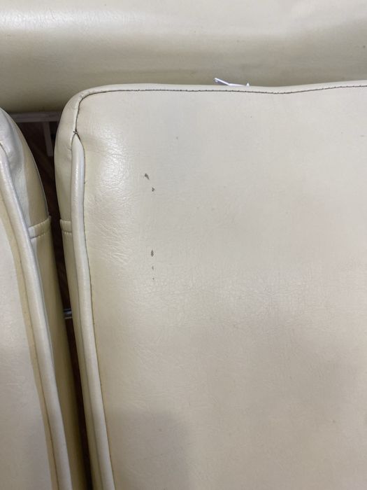 Срочно!!!Крісло-кушетка для педикюру , масажу