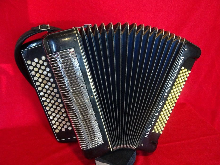 Musikauser Accordion, Carl Geiser, Zurich, Eng., No. 12164737963424897124