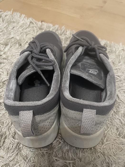 Byty adidasy nike air max thea