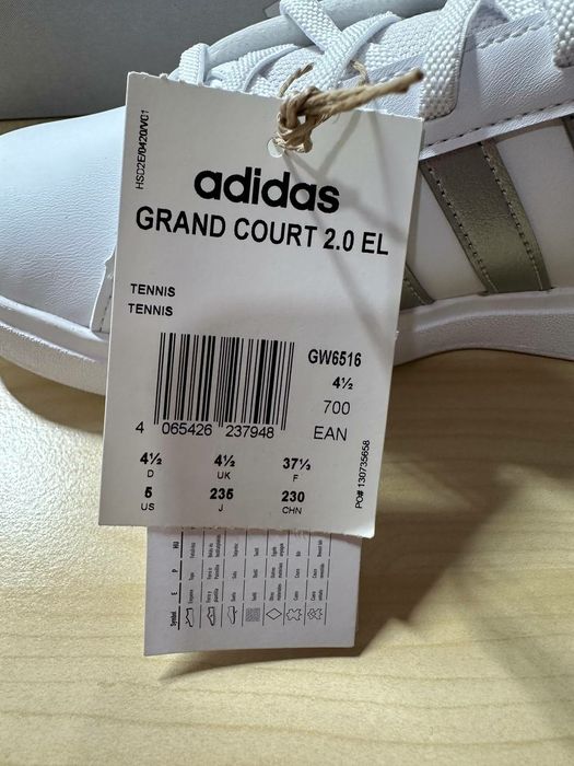 Продам Новые оригинальные кроссовки Adidas 37 размер