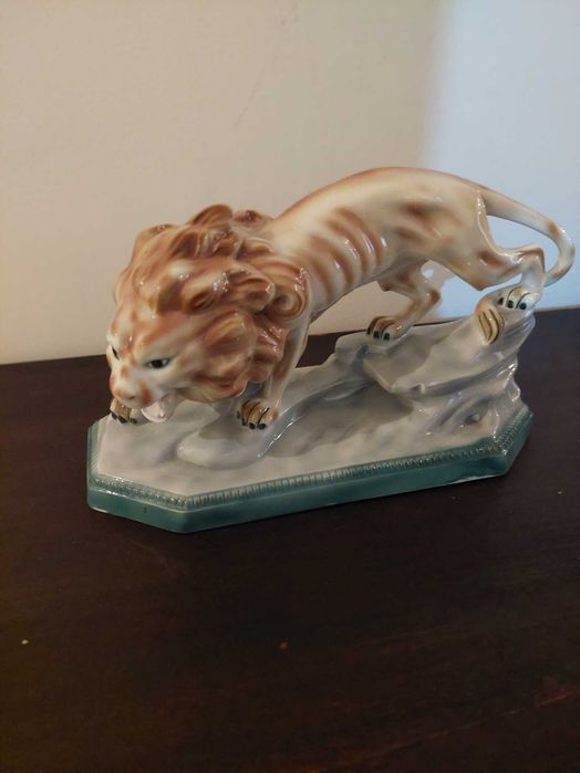 Leão em loiça de Coimbra