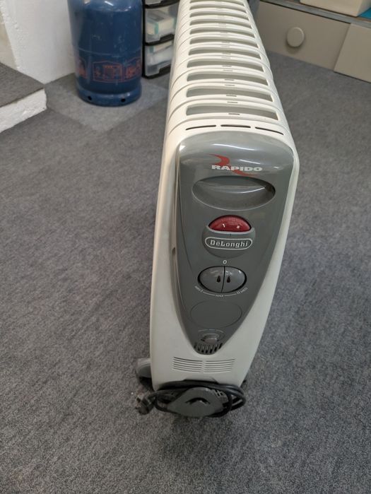 Aquecedor a óleo Delonghi Rapido