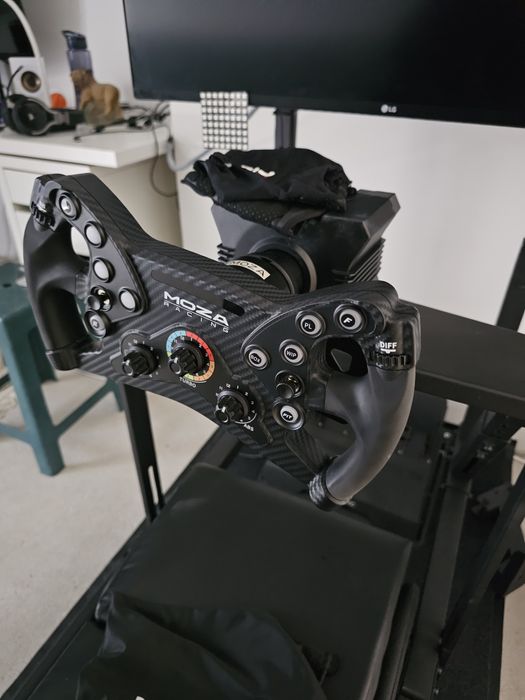 Vendo Set IRacing Moza R5/Fanatec