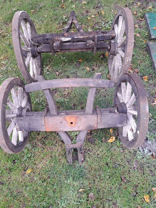 Sprzedam wóz wózek drewniany.