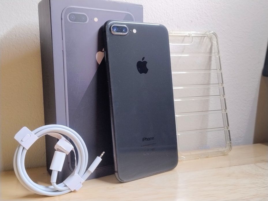 iPhone 8 Plusブラック 　グレー　256GB　画面保護シート付き iPhone 8 Plusブラック グレー 256GB 画面保護シート付き Amazon