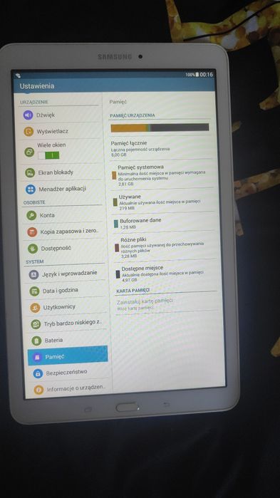 2 tablety  Thompson i Samsung