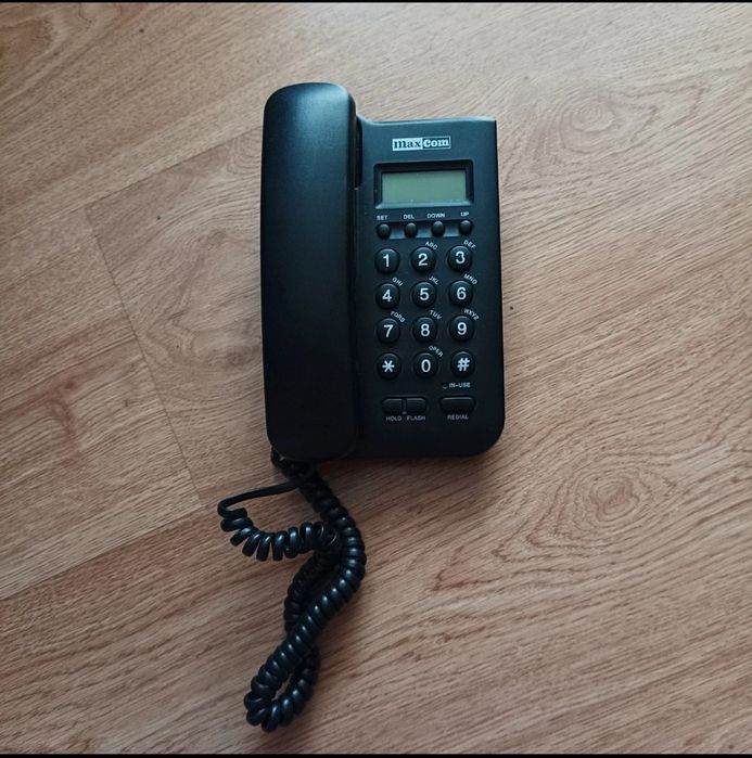 28*Aparat telefoniczny Max com