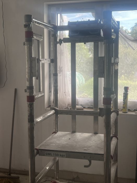 Aluminiowe rusztowanie jezdne – wieża robocza, SWL 150 kg