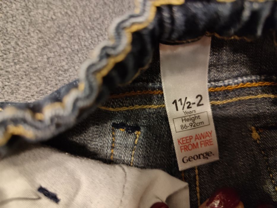 L9  Spodnie dziecięce rozmiar 86