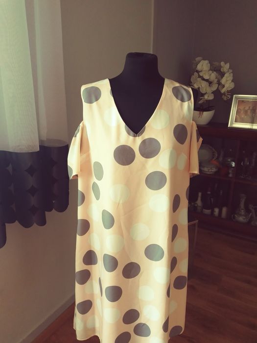 Sukienka prosta grochy lato 40 luzna