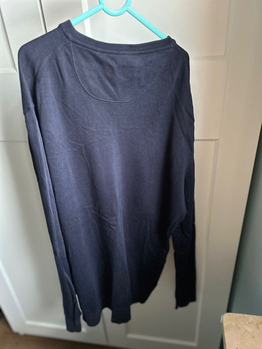 Granatowy sweter męski Reserved L