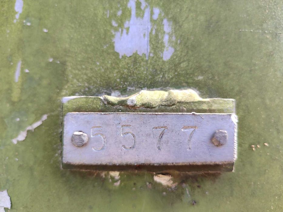 Полуприцеп цистерна 22.3 куб.м. (4 секции по 5.55 ) 3 оси продам