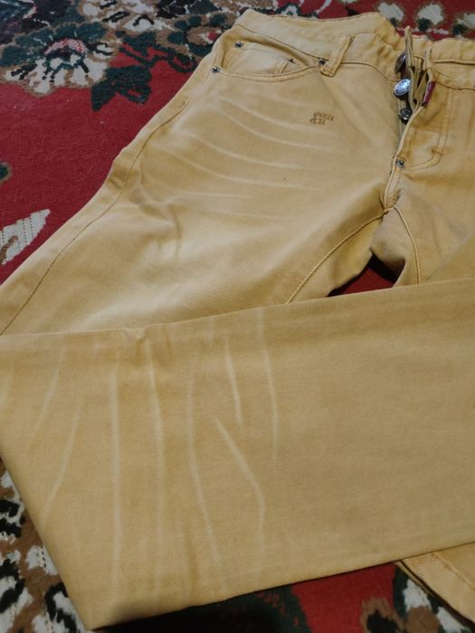 Продам джинсы"DSQUARED"
