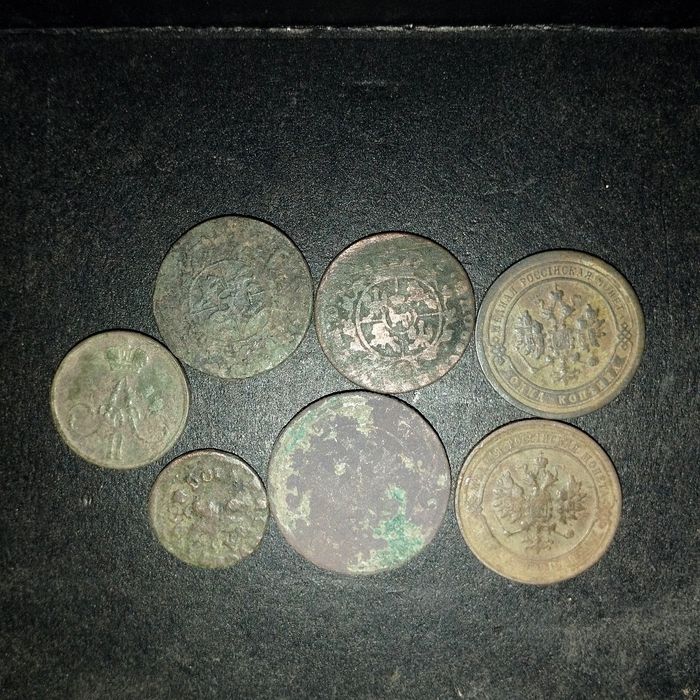 Різні старі монети