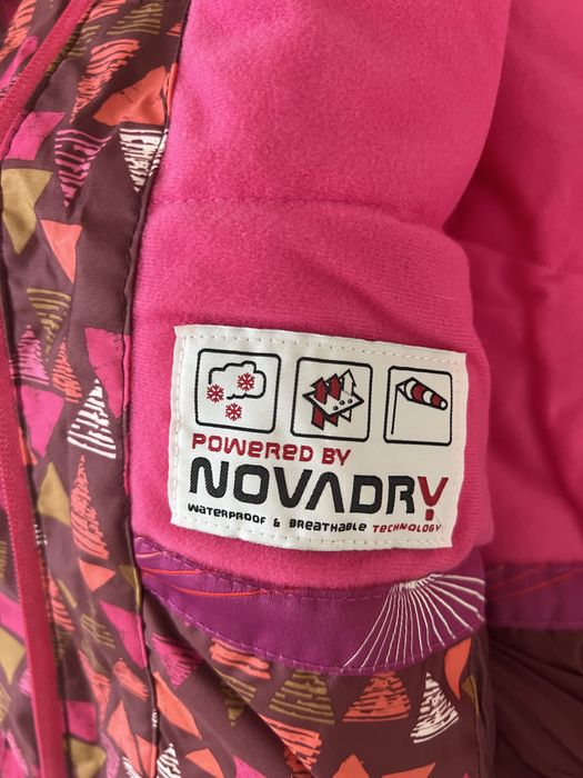 casaco para muito frio, inclusive para a neve, de menina com 10 anos