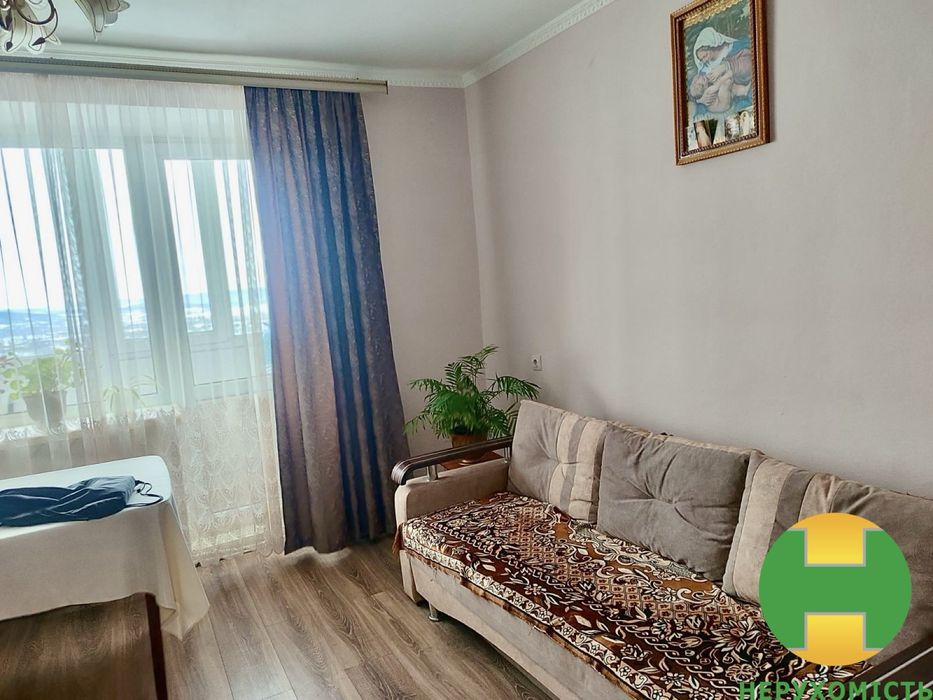 Продається 3-кімнатна квартира. Чортків