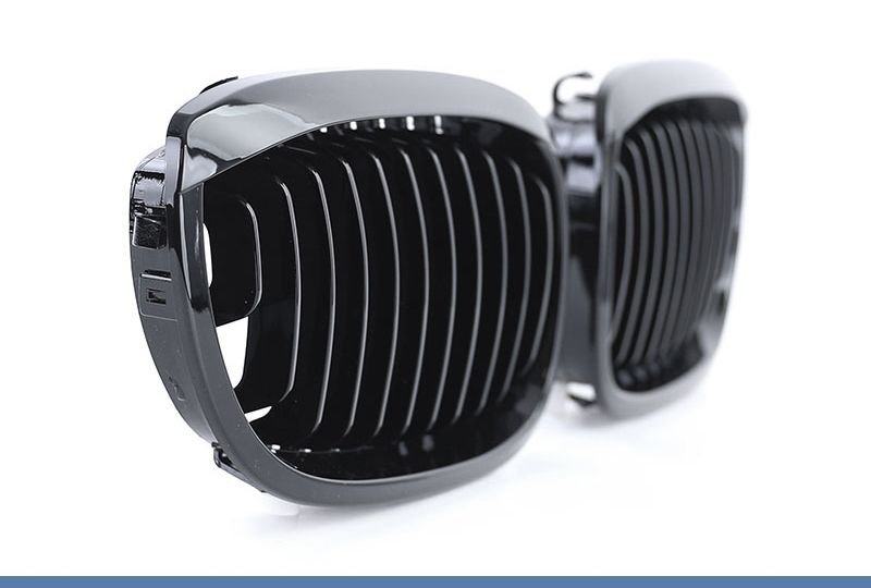 GRELHA DIANTEIRA PRETO BRILHO PARA BMW SERIE 3 E46 COUPE/CABRIO 2003-2006