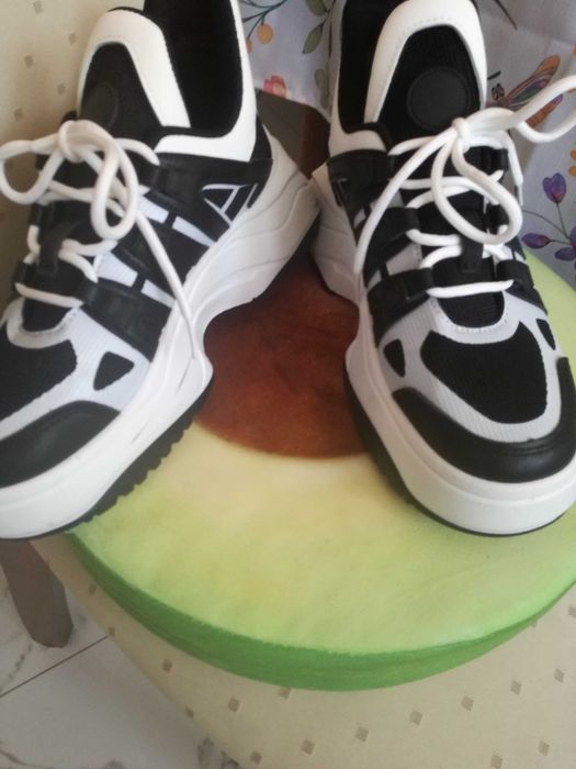 Sneakersy adidasy nowe rozm 40