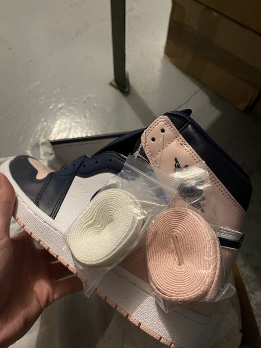 Air Jordan 1 atmosphere