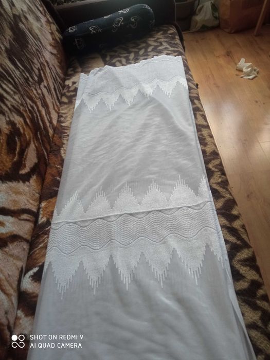 Sprzedam firankę wysokość 150 cm szerokość 350 cm.