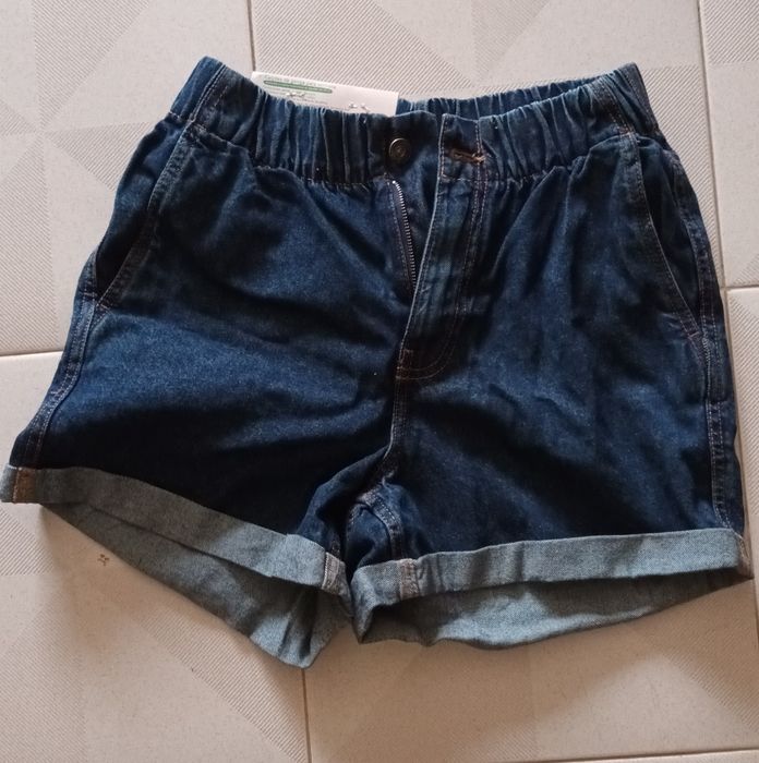 Calções de ganga com elástico na cintura  NOVOS