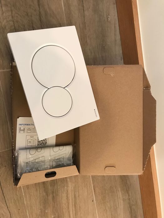 Puxadores de autoclismo Geberit novos