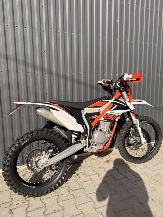 KTM Frerride 250 f СВІЖО ПРИГНАНИЙ