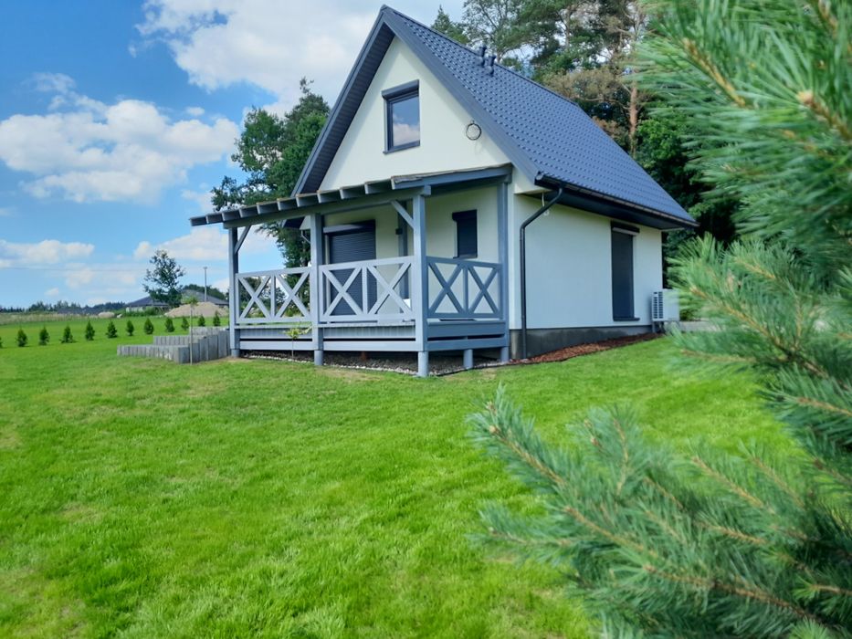 Domek nad jeziorem Narie w Bogaczewie